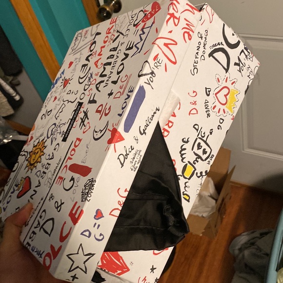 dolce and Gabbana shoes - Picture 11 of 11